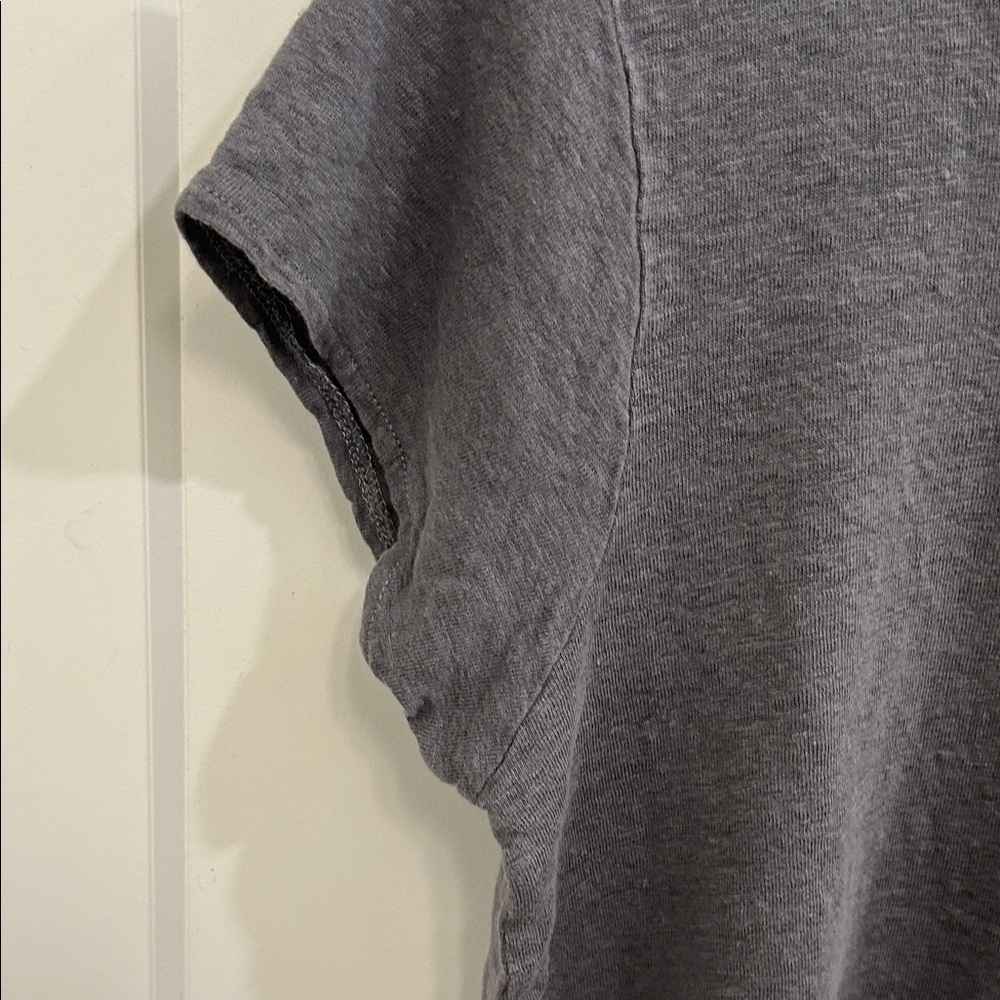 Tahari Dark Gray Short Sleeve V-Neck Tee - Picture 4 of 7